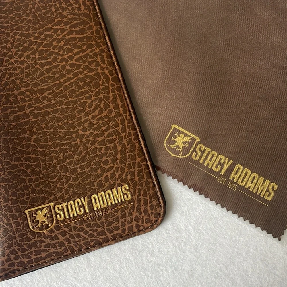 NWT Stacy Adams Case and Lens Cloth